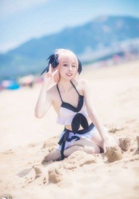 初音未来扒开尿口喷水_1080在线手机播放